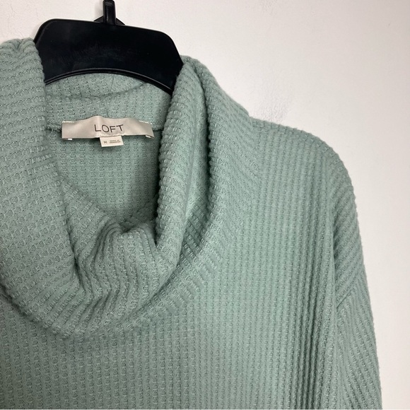 Loft waffle knit cowl knit top green size medium - Picture 6 of 10